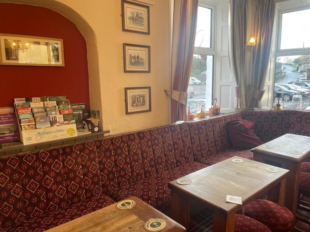 The Board Inn Hawes Extérieur photo